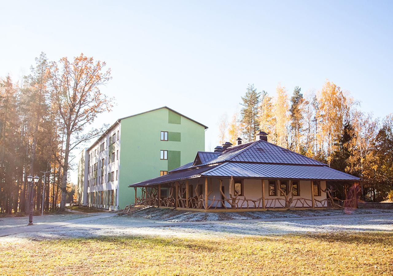 Green Park Hotel Airport Minsk Silichi Buitenkant foto