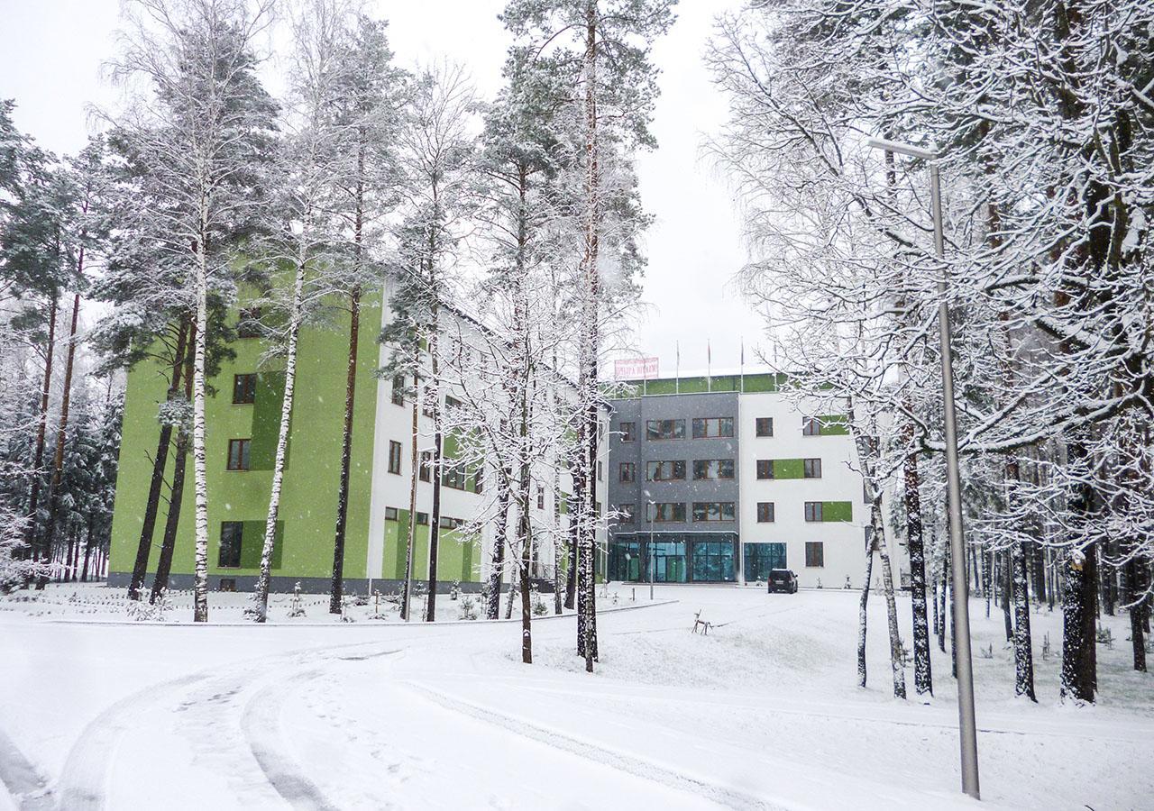 Green Park Hotel Airport Minsk Silichi Buitenkant foto